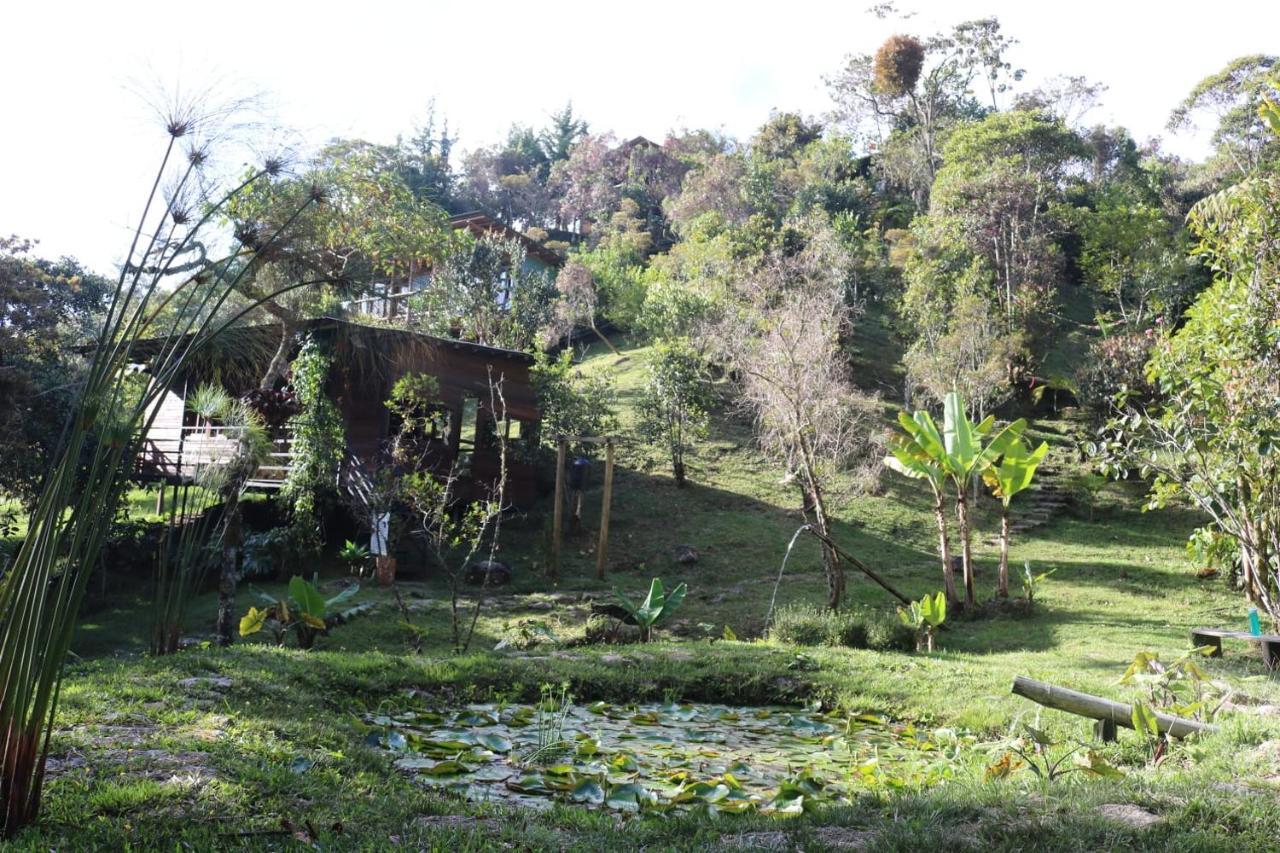 La Casa De Loto Retreat Guatape Exterior photo